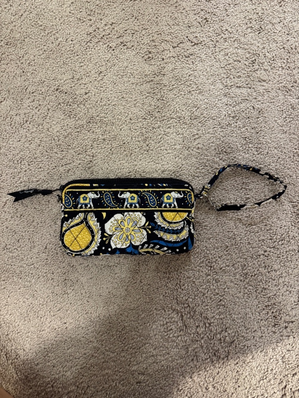 Vera Bradley Wristlet RETIRED PRINT!